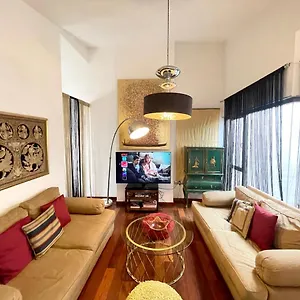 Apartamento ático En Plaza De La Constitución, Málaga